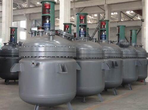 蒸汽加熱導(dǎo)熱油循環(huán)加熱反應(yīng)鍋